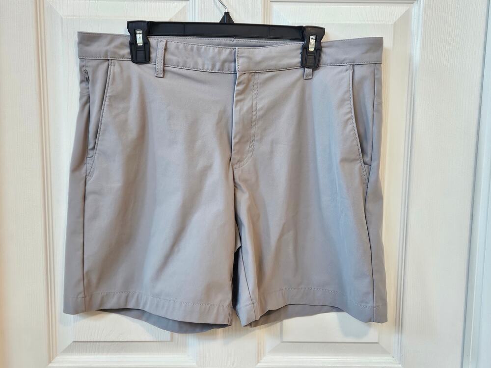 Fabletics Men’s Gray Performance Golf Shorts Flat Front Stretch Size 35-36